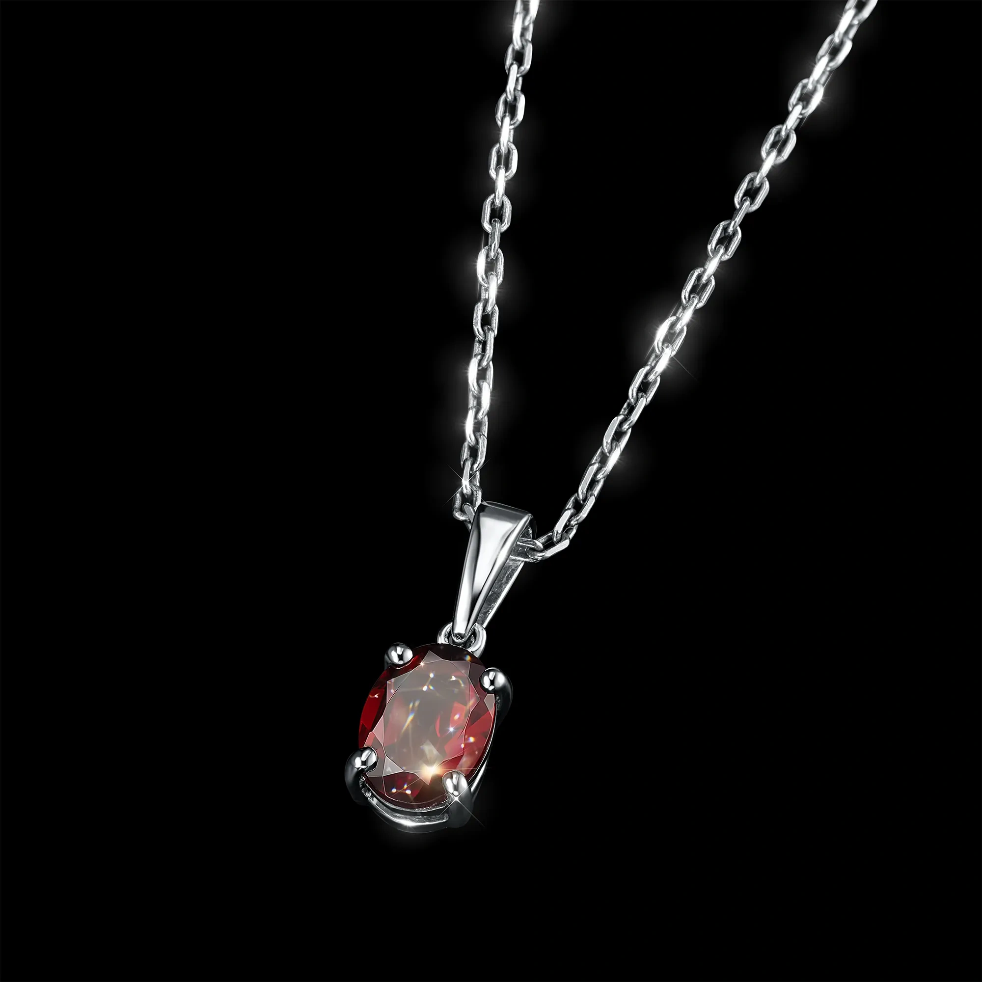 Sterling Silver Pendant with 1 Oval-Cut Garnet 1.433 CT.TW