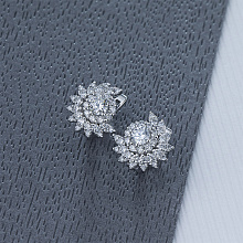 14K White Gold Earrings with 66 Round-Cut Lab-Created Diamonds 0.917 CT.TW