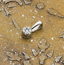 Sterling Silver Pendant with 7 Round-Cut Lab-Created Diamonds 0.088 CT.TW