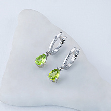 Sterling Silver Earrings with 2 Pear-Cut Chrysolites 1.537 CT.TW